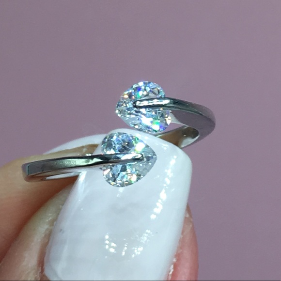 14k white gold diamond heart ring wedding - Picture 4 of 8